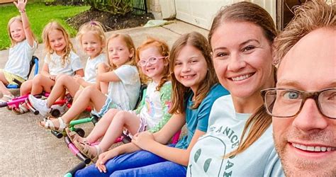 outdaughtered website.